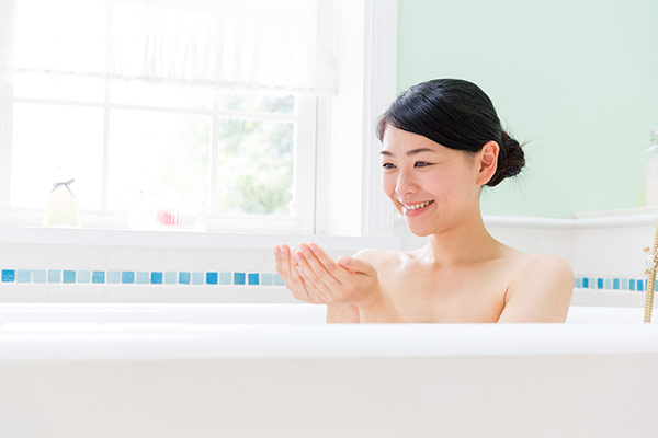 半身浴より全身浴 効果的な入浴法とは 健康ライフ からだケアナビ